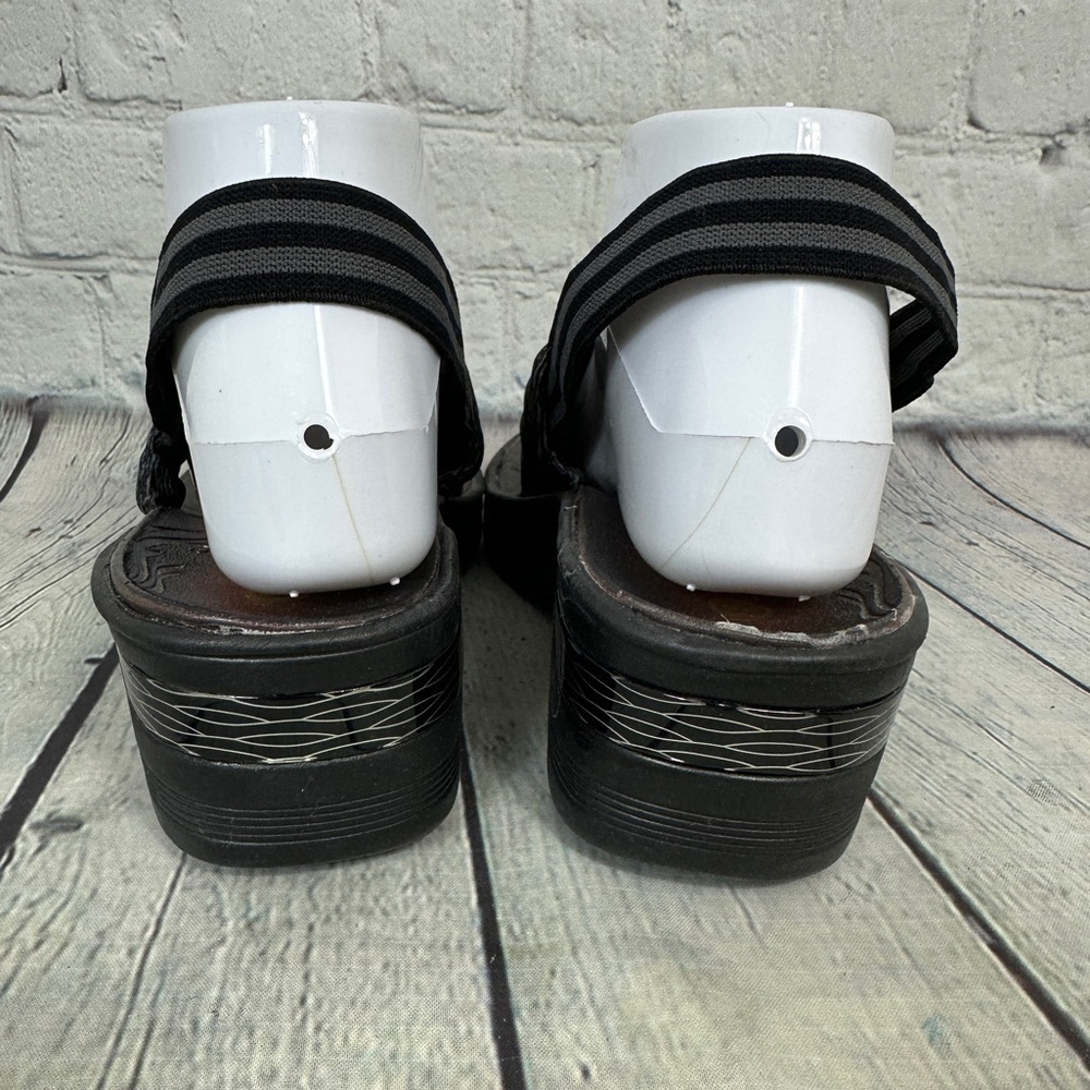 Bzees Dazzle wedge sandal size 8M - Picture 3 of 7